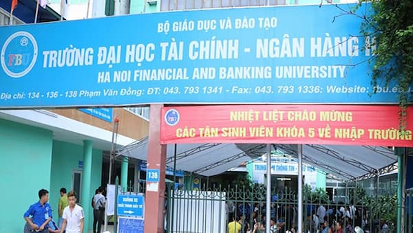 Học phí Đại học Tài chính Ngân hàng Hà Nội